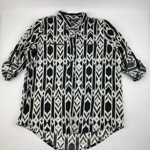 Time To Bloom Blouse Womens Medium Black White Striped Aztec Roll Tab Sleeve